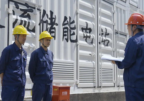 Het eerste project voor energieopslag op lange termijn van de provincie Zhejiang is aangesloten op het elektriciteitsnet